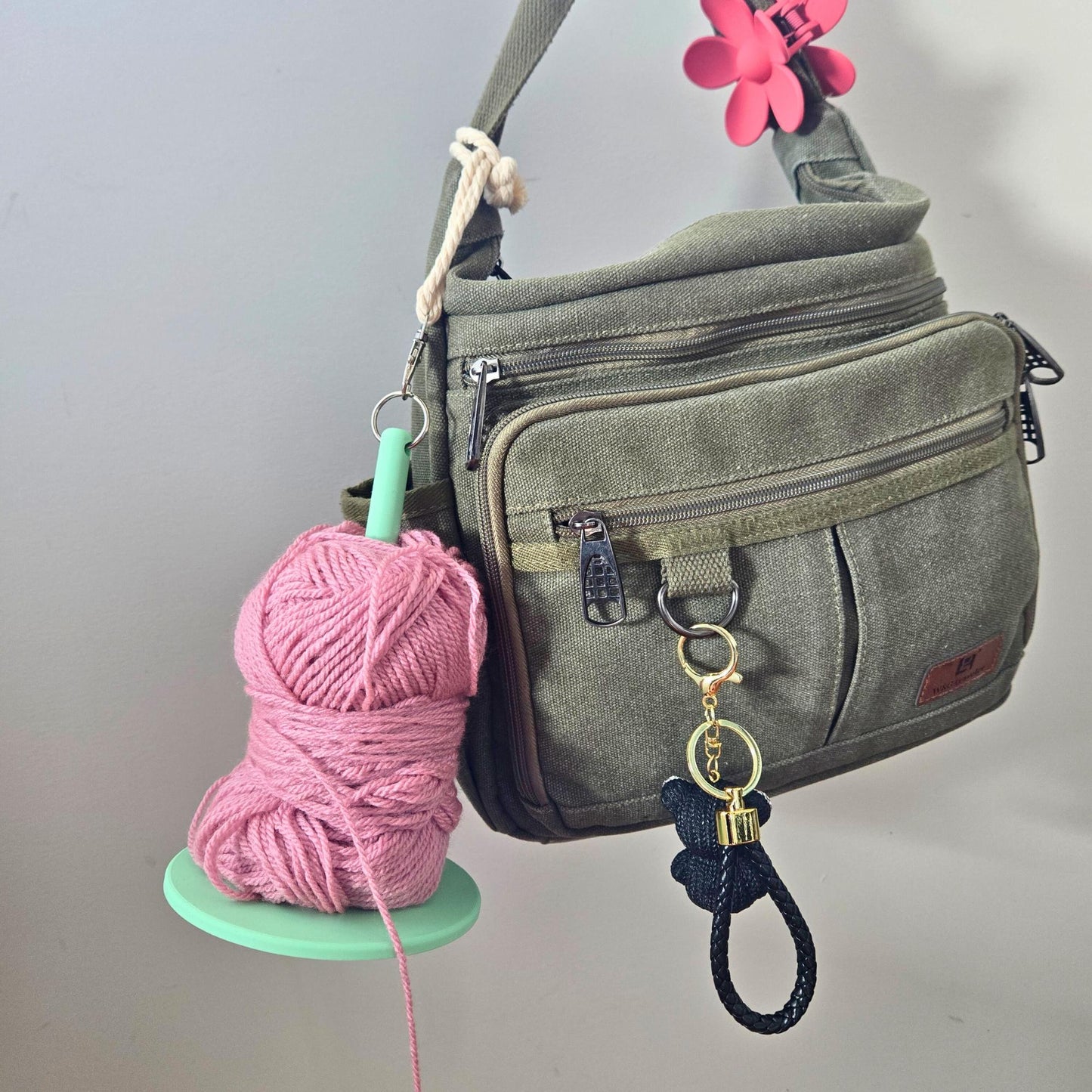 Portable Wrist Yarn Holder