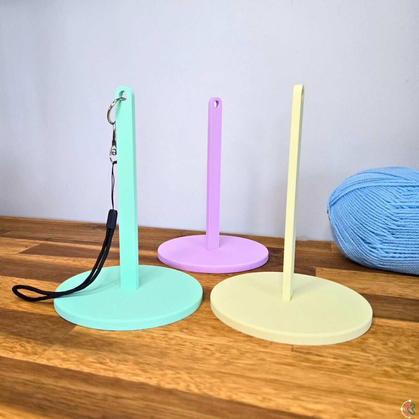 Portable Wrist Yarn Holder