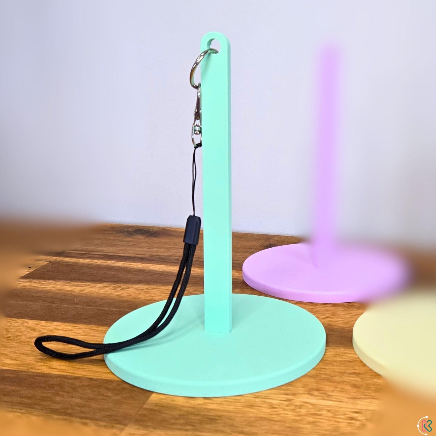 Portable Wrist Yarn Holder