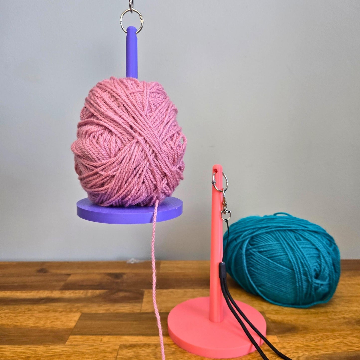 Portable Wrist Yarn Holder
