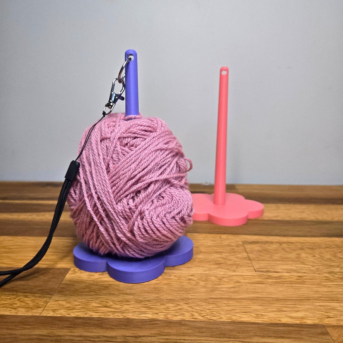 Portable Wrist Yarn Holder