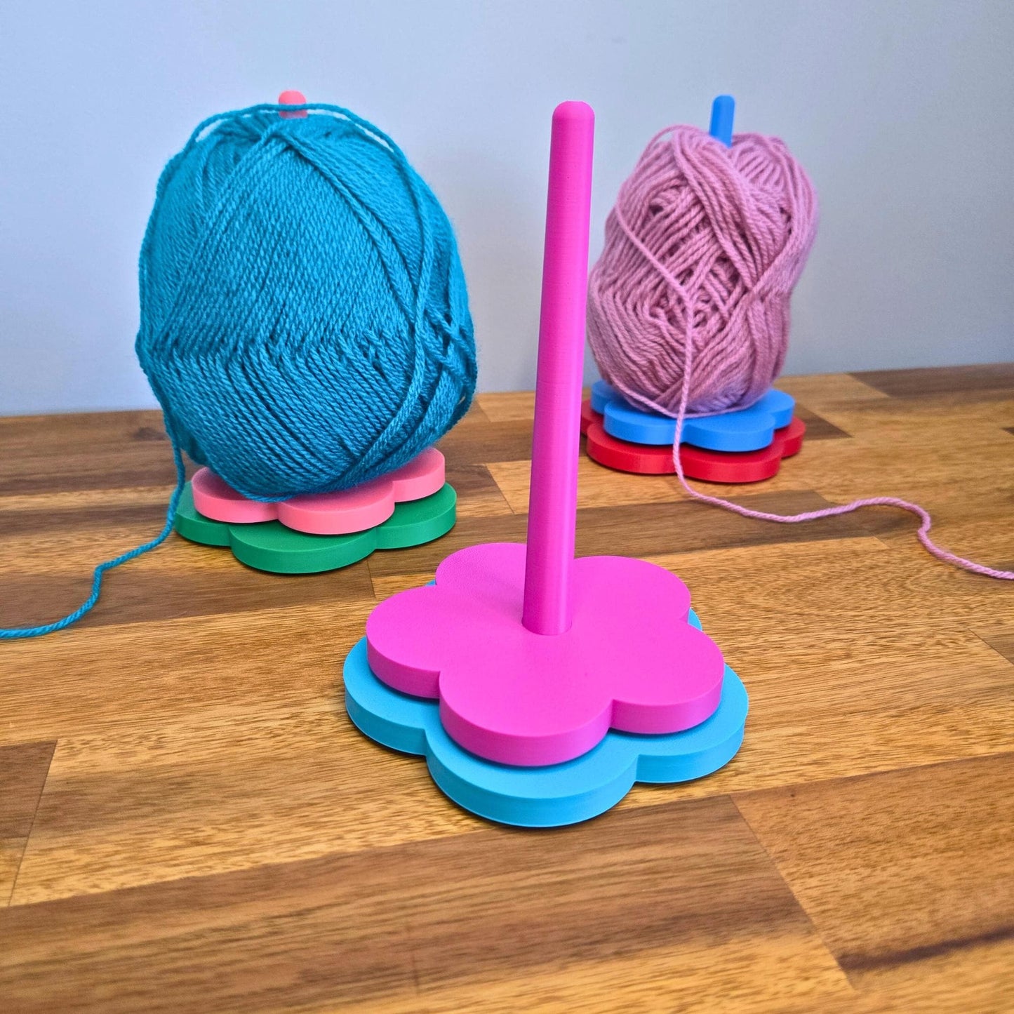 Rotating Yarn Holder