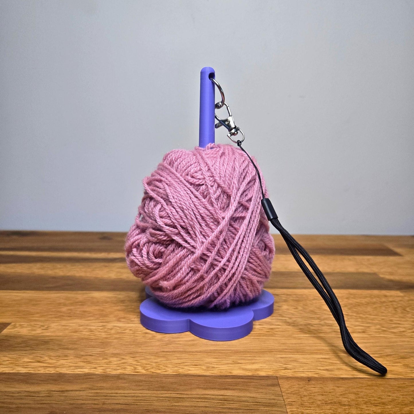 Portable Wrist Yarn Holder